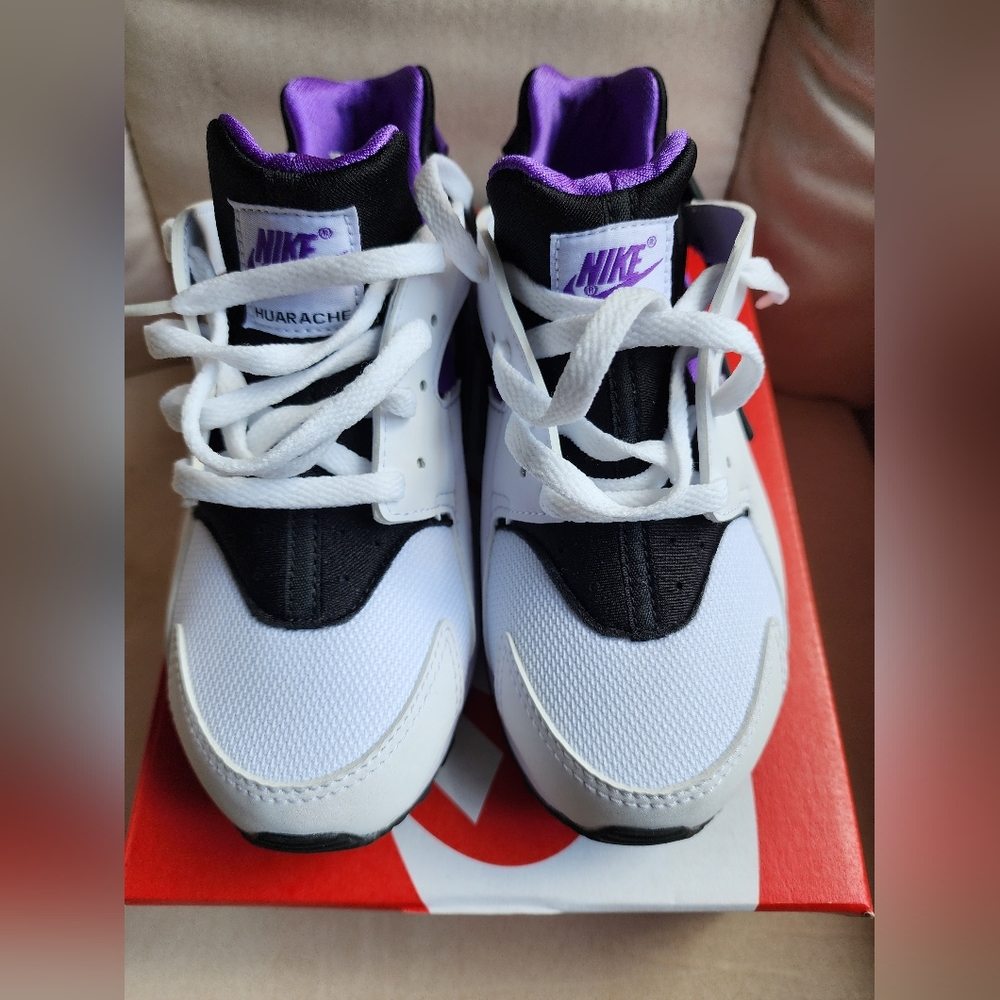 Nike Hurrache Run Size 2 & Size 3